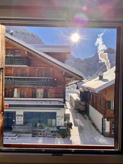 Alpine Chalet Kandersteg Exterior photo